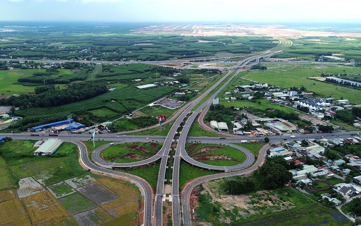Nghiên cứu xe trung chuyển chạy thẳng giữa sân bay Long Thành và Tân Sơn Nhất