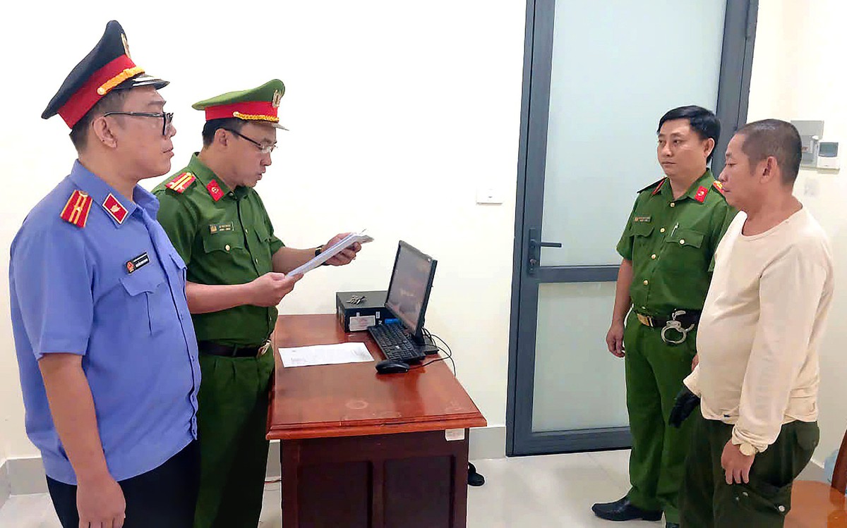 Bị khởi tố vì mua bán trái phép hóa đơn trị giá hơn 8,6 tỉ