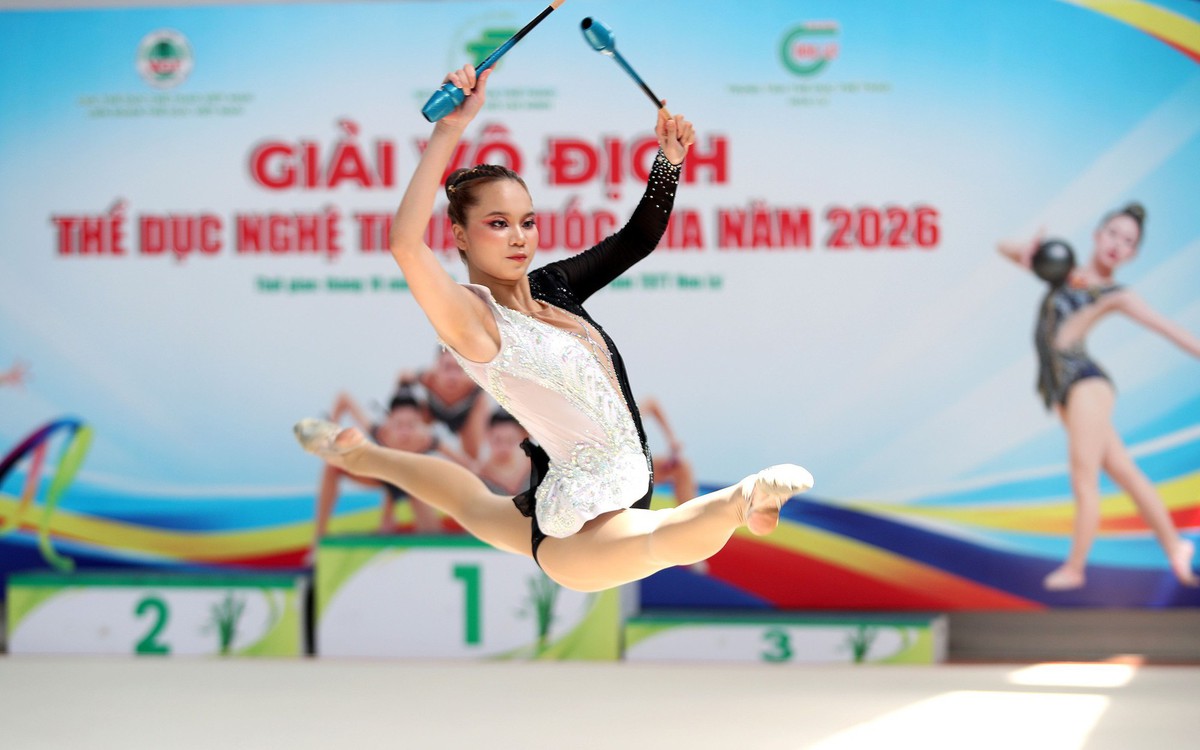 Những cô gái xinh đẹp tranh tài ở Giải vô địch thể dục nghệ thuật quốc gia 2026