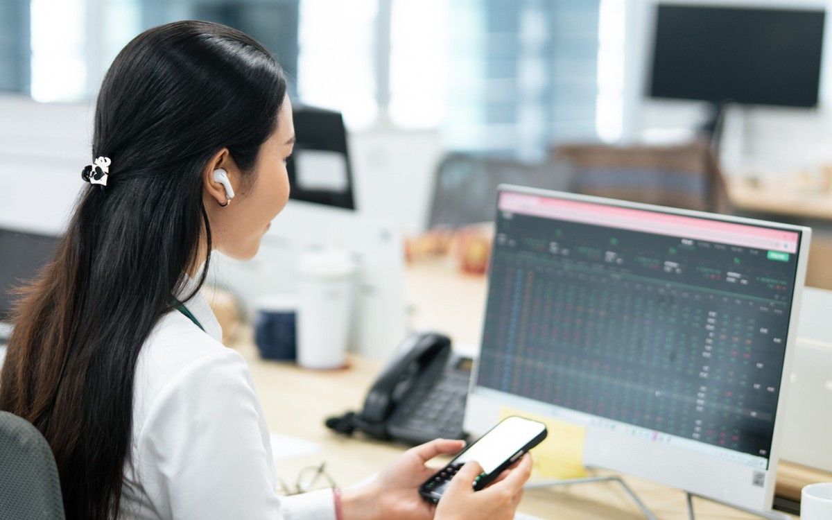 Chứng khoán Mỹ giảm ngày 30/10, cổ phiếu Alphabet mất 12%