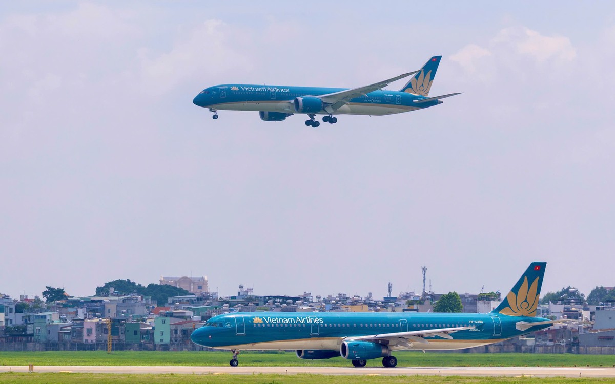 Chi phí nhiên liệu tăng 61%, công ty mẹ Vietnam Airlines lỗ 284 tỉ đồng trong quý 3