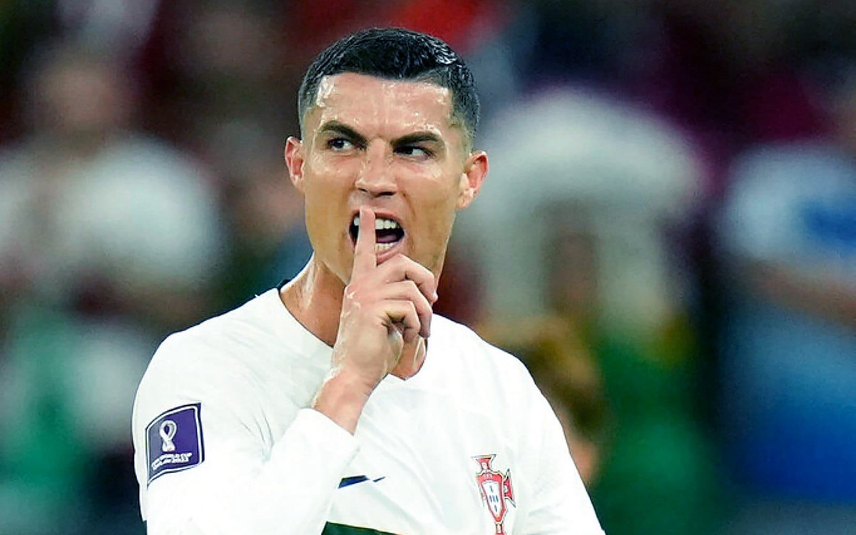 HLV Jesus đồng ý hòa giải, người hâm mộ 'nín thở' chờ Ronaldo