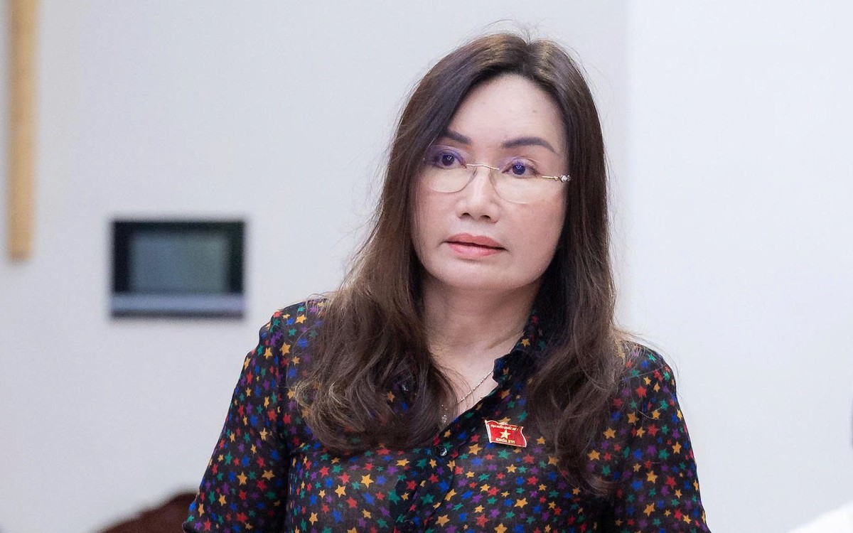 Đại biểu Quốc hội: Cán bộ y tế rất lo sợ, không dám mua thiết bị y tế