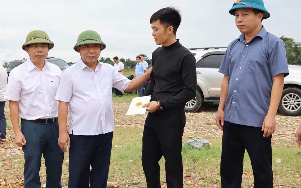 Vụ lật thuyền trên sông Lam: Tìm thấy thi thể người chồng sau 4 ngày