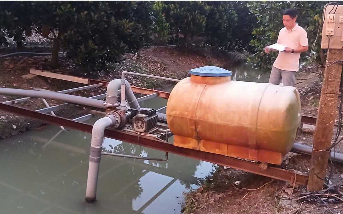 Người đàn ông chết dưới ao trong vườn mít, nghi do điện rò từ mô tơ