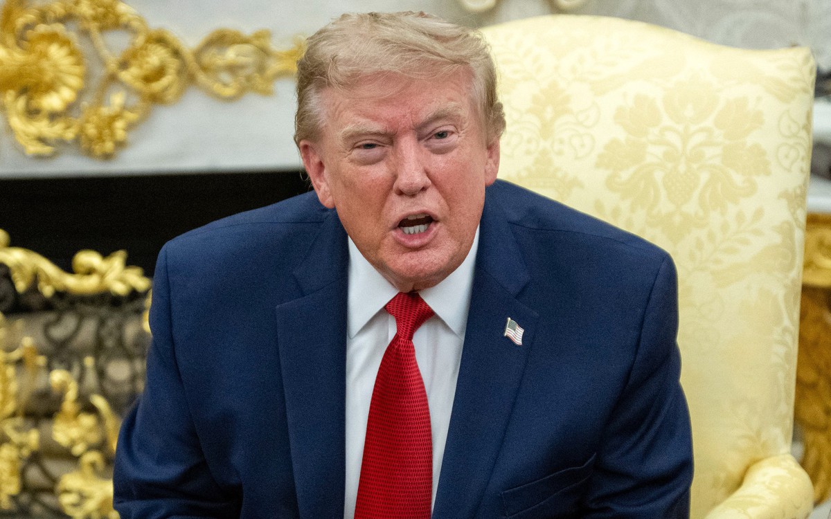 Tỉ lệ ủng hộ ông Trump tiếp tục chạm đáy, Đảng Cộng hòa dần mất lợi thế