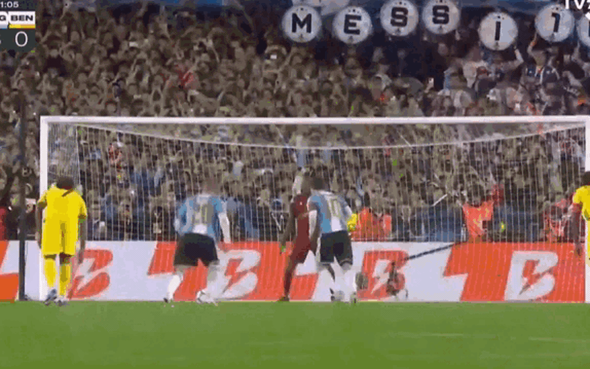 Video: Bàn thắng và kiến tạo cuối cùng của Messi cho tuyển Argentina