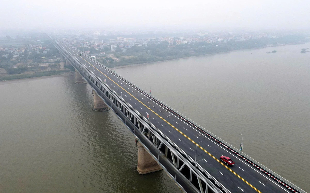 Hà Nội tiếp tục cấm xe tải, xe khách lên cầu Thăng Long theo khung giờ