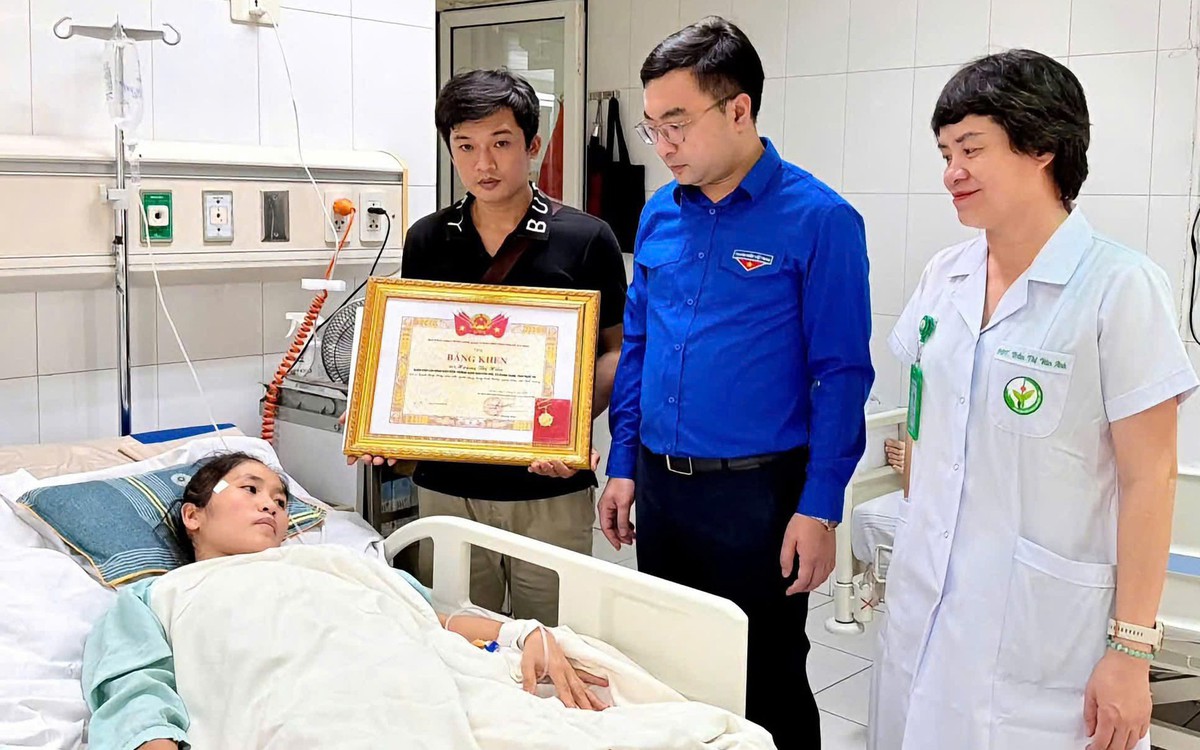 Cô giáo mầm non bị cắt một chân vì cứu học sinh được nhận giải thưởng Thanh niên sống đẹp