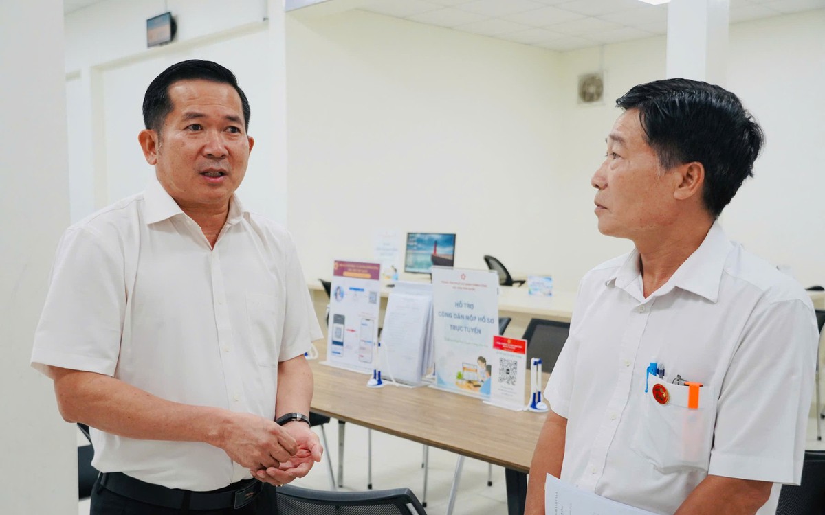 Ông Đinh Văn Nơi chỉ đạo tập trung giải quyết hồ sơ, phục vụ người dân Phú Quốc
