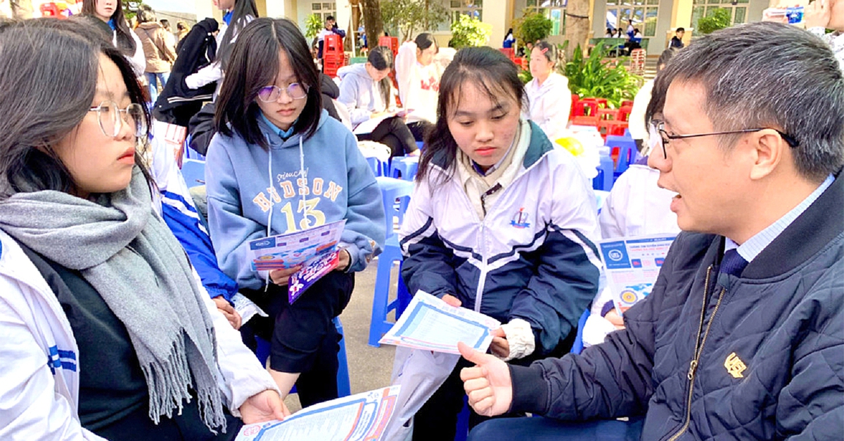 Quy chế tuyển sinh đại học 2026: Thêm ràng buộc, nảy sinh lấn cấn