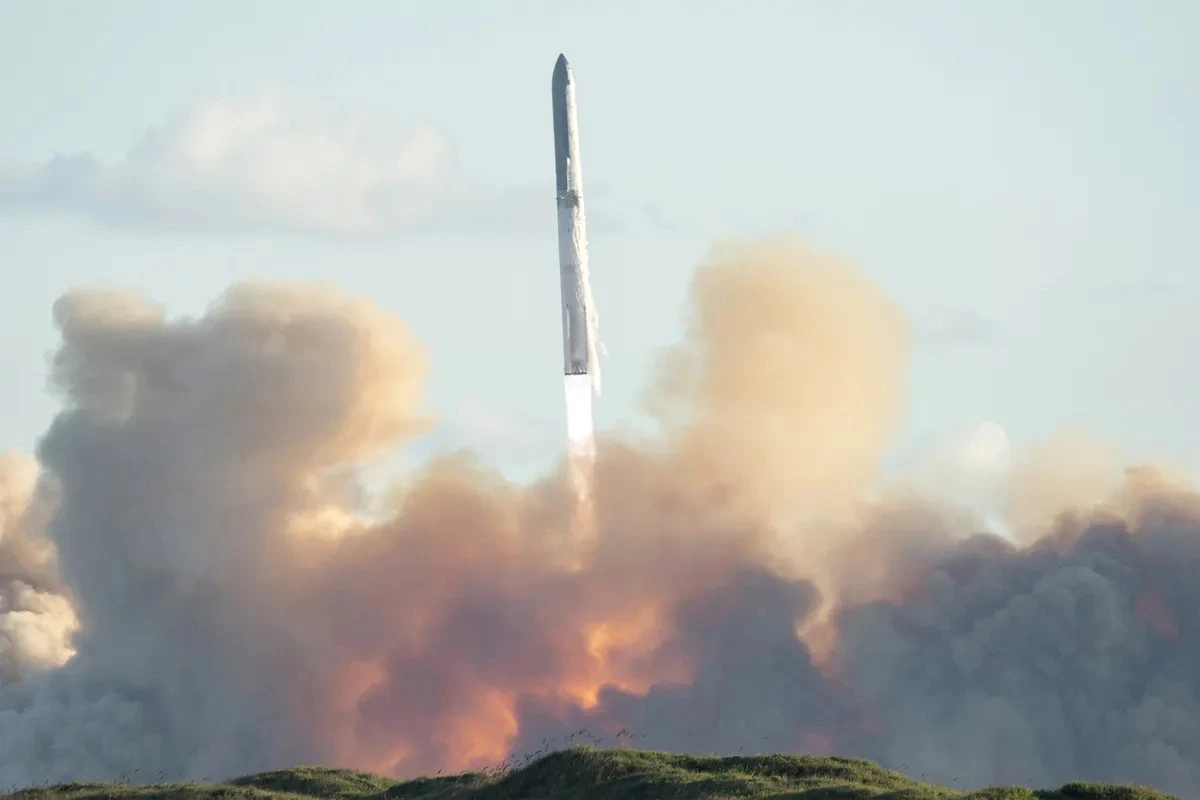 Công ty SpaceX xin phóng 1 triệu vệ tinh lên quỹ đạo