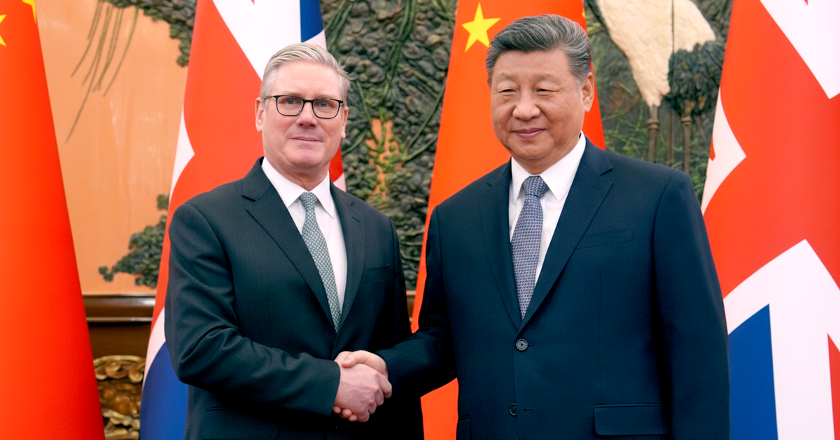 Ông Trump đẩy đồng minh xích gần Trung Quốc