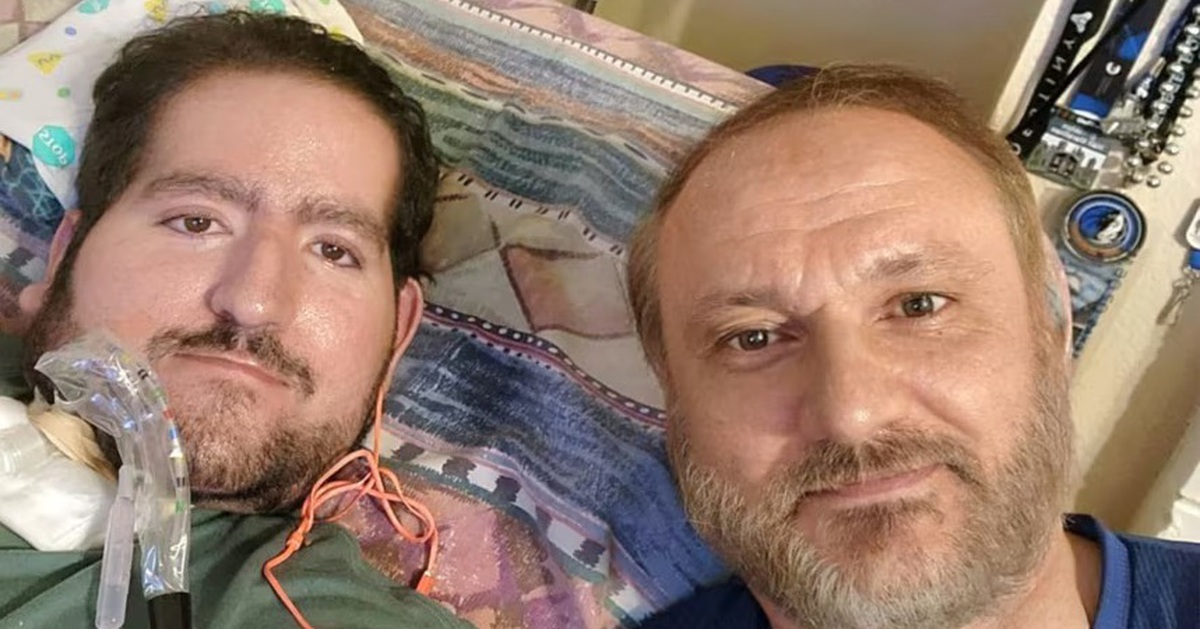 Con trai bệnh lâu năm, qua đời vì cha bị ICE bắt