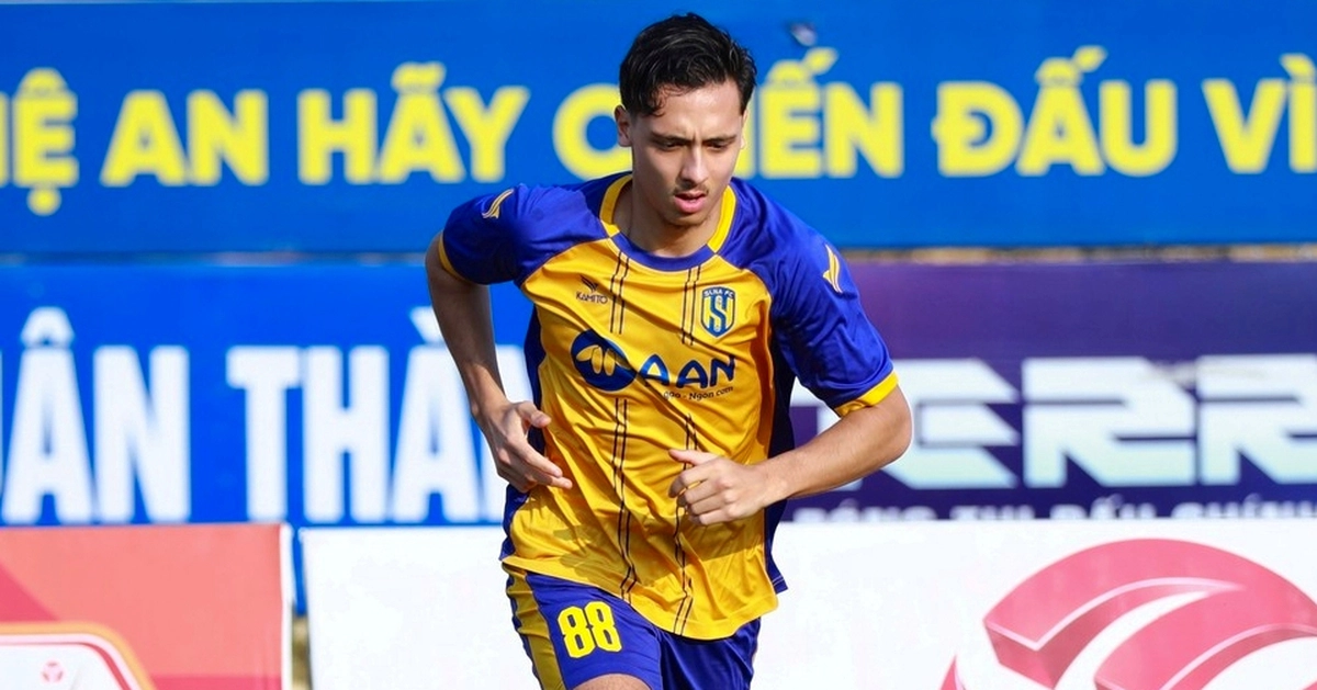 Cầu thủ Việt kiều đầu tiên thi đấu cho Sông Lam Nghệ An