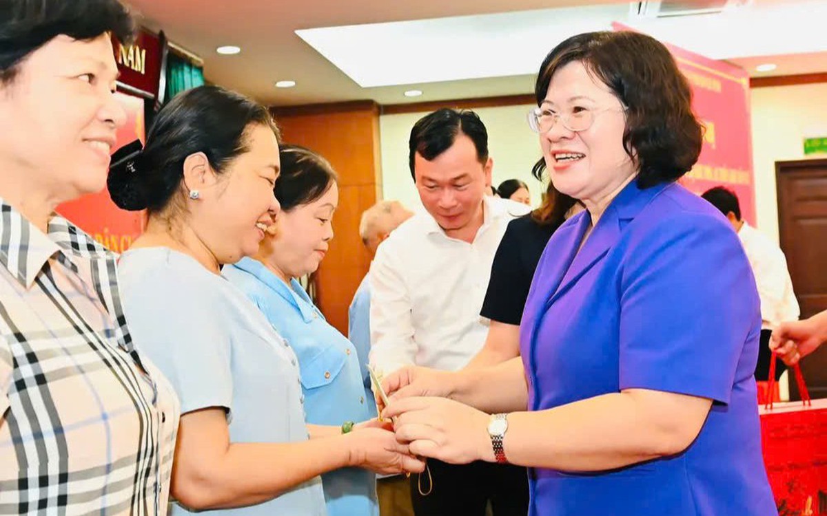 Lãnh đạo TP.HCM họp mặt, chúc Tết bí thư chi bộ khu phố, ấp tiêu biểu