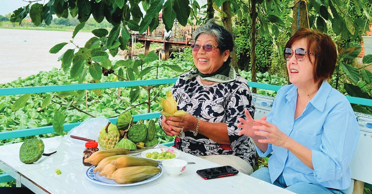 Không gì vui và sâu lắng bằng trở về Việt Nam để đón Tết