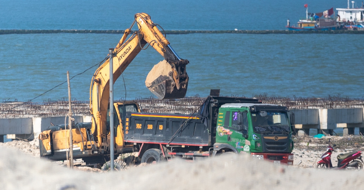 Công an Quảng Trị vào cuộc vụ cát từ cảng biển 530 tỉ đồng có dấu hiệu tuồn ra ngoài
