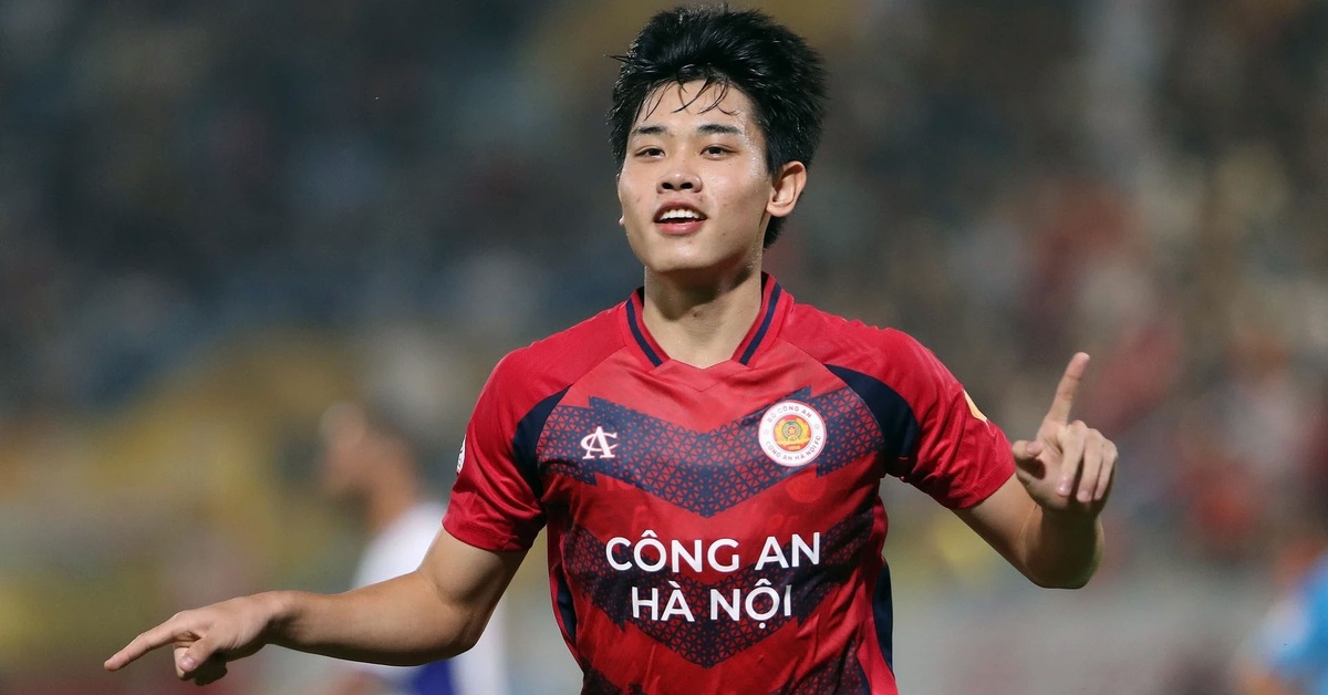 Tranh cãi quanh chuyện 'đội bóng giải hạng 3 Trung Quốc hỏi mua Đình Bắc'