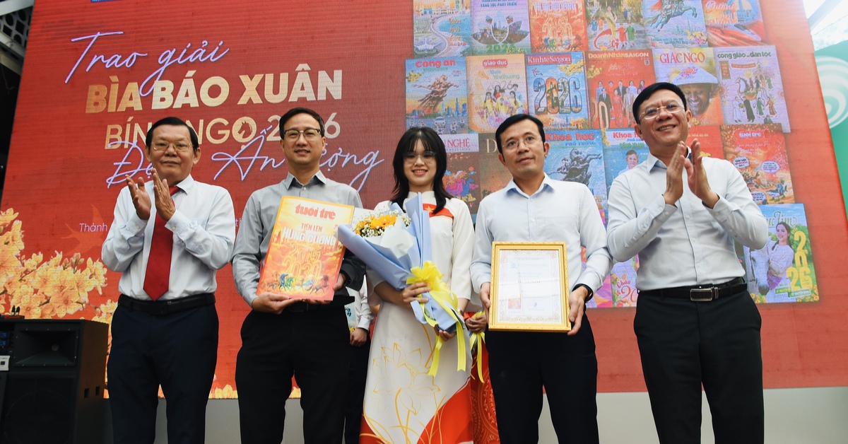 Giai phẩm Tuổi Trẻ 'Tiến lên hùng cường' đoạt giải nhì bìa báo Xuân Bính Ngọ 2026