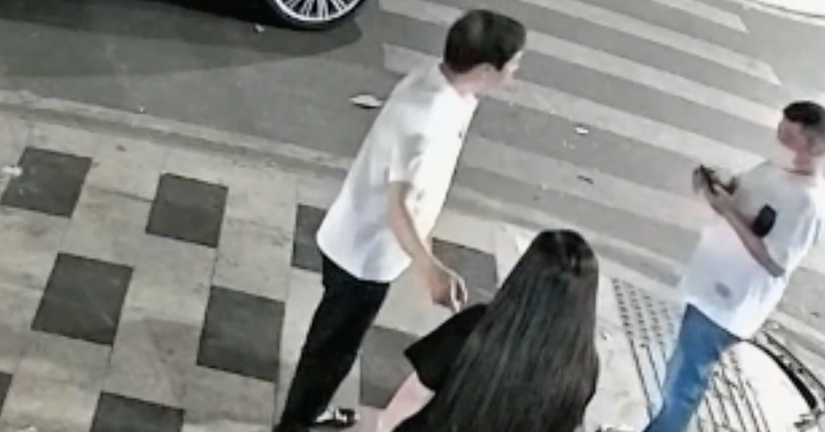 Xác minh vụ tài xế xe Bentley và bạn xô xát với tài xế taxi