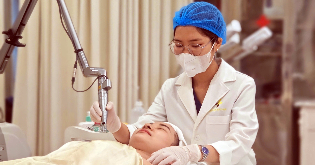 Về quê ăn Tết, Việt kiều tranh thủ làm đẹp, chữa hiếm muộn