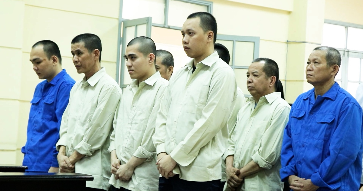 Tuyên án 11 bị cáo trong vụ 'khiêng quan tài diễu phố' trước chợ Bến Thành