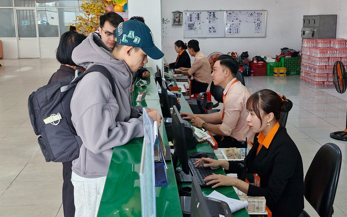 Tăng giá vé xe Tết, nhà xe phải niêm yết và bán đúng giá