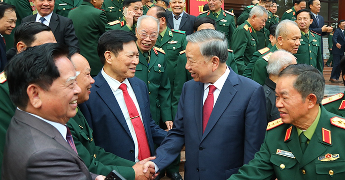 Tổng Bí thư Tô Lâm gặp mặt các tướng lĩnh quân đội nghỉ hưu, nghỉ công tác
