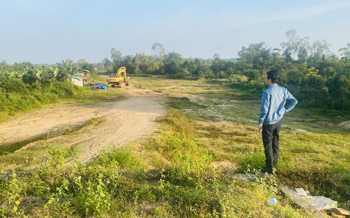 Cầu Quảng Đà làm xong gần 1 năm vẫn chờ đường dẫn: Nhà thầu thi công cầm chừng, dự án hết hạn