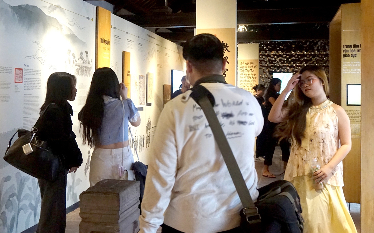 Bí mật những dòng chữ trên bia tiến sĩ bị đục bỏ