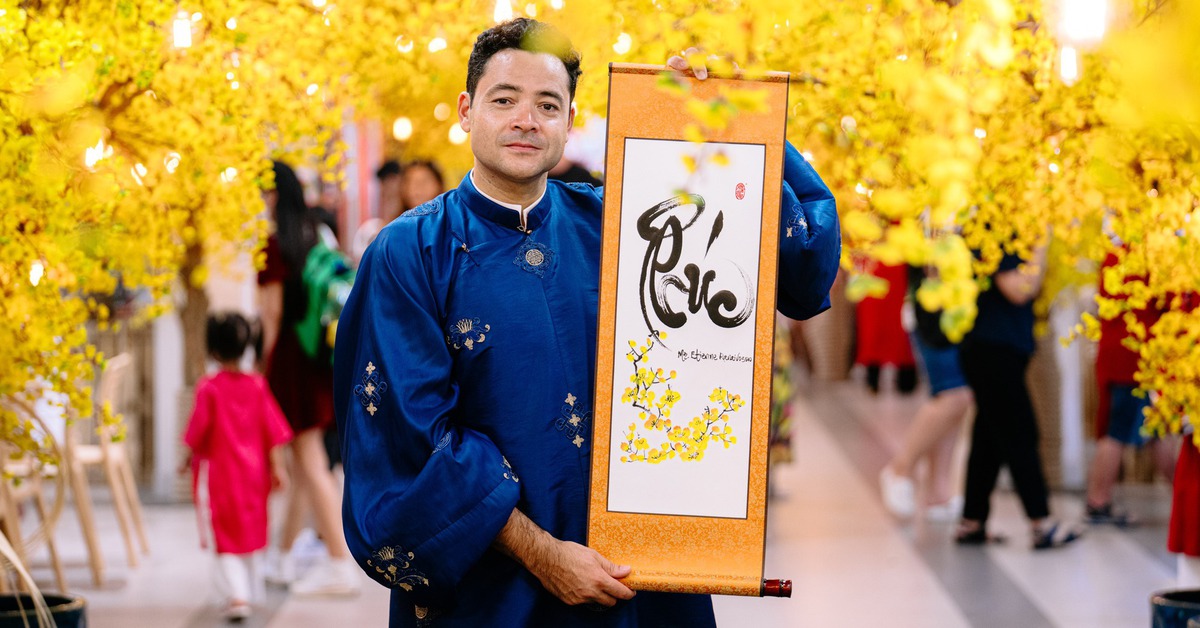 Tết Việt đầu tiên 'chạm' vào cảm xúc của Tổng lãnh sự Pháp tại TP.HCM