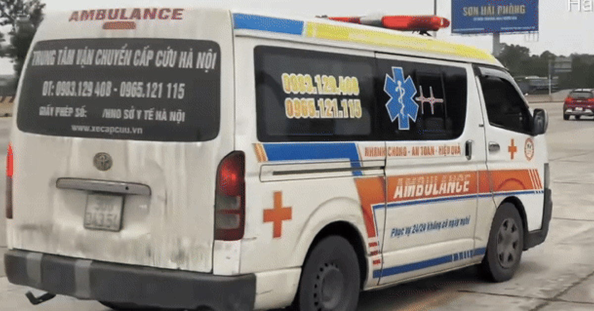 Giáp Tết, siết xe cứu thương không phép, lạm dụng còi ưu tiên