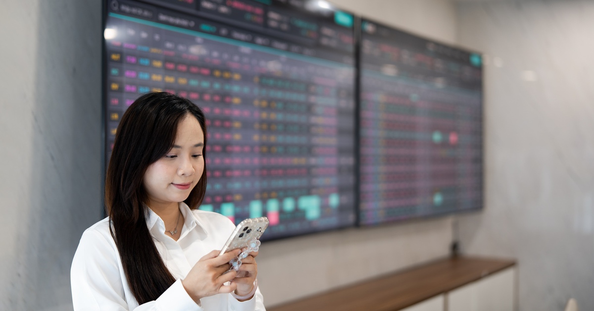 Đọc nhanh 12-2: Giá vàng bạc biến động, chứng khoán Việt Nam sắp đón tin vui?