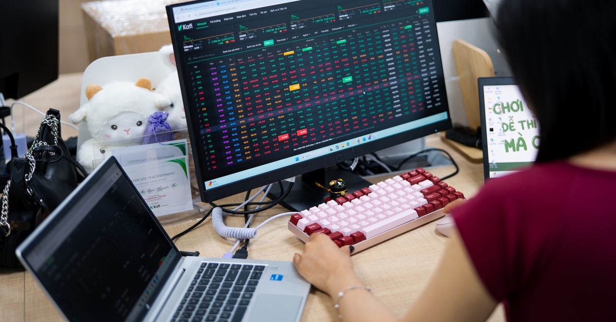 Chứng khoán 12-2: Tăng gần 43 điểm, VN-Index có đủ sức xuyên thủng mốc 1.800 ngay trước Tết?