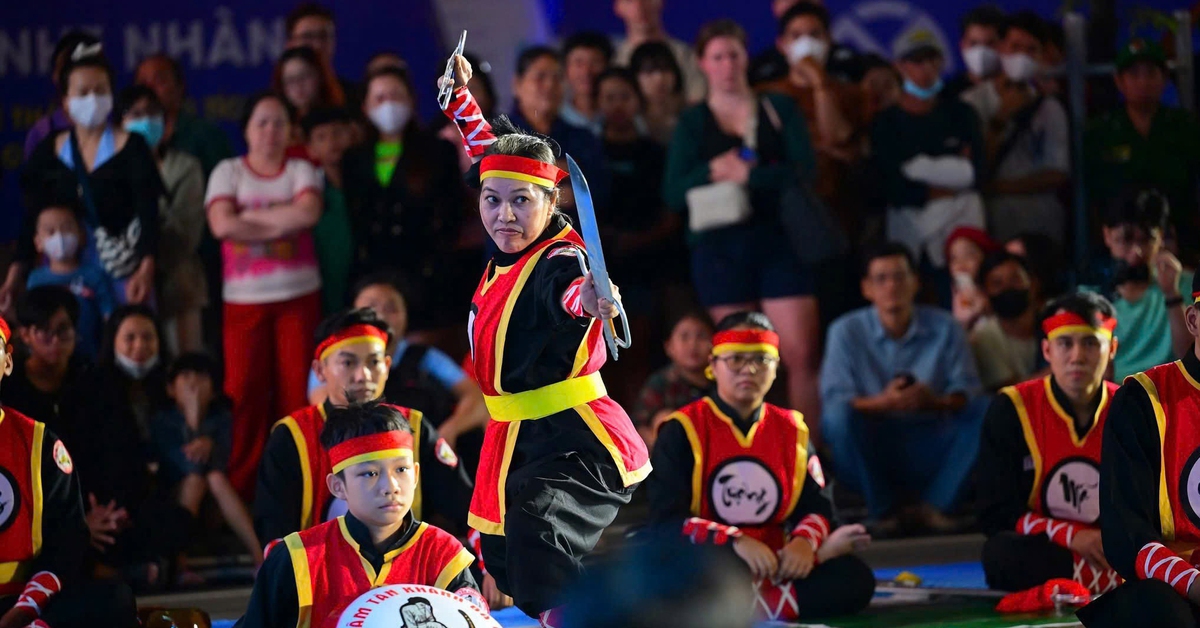 Khi quân cờ múa võ xung trận