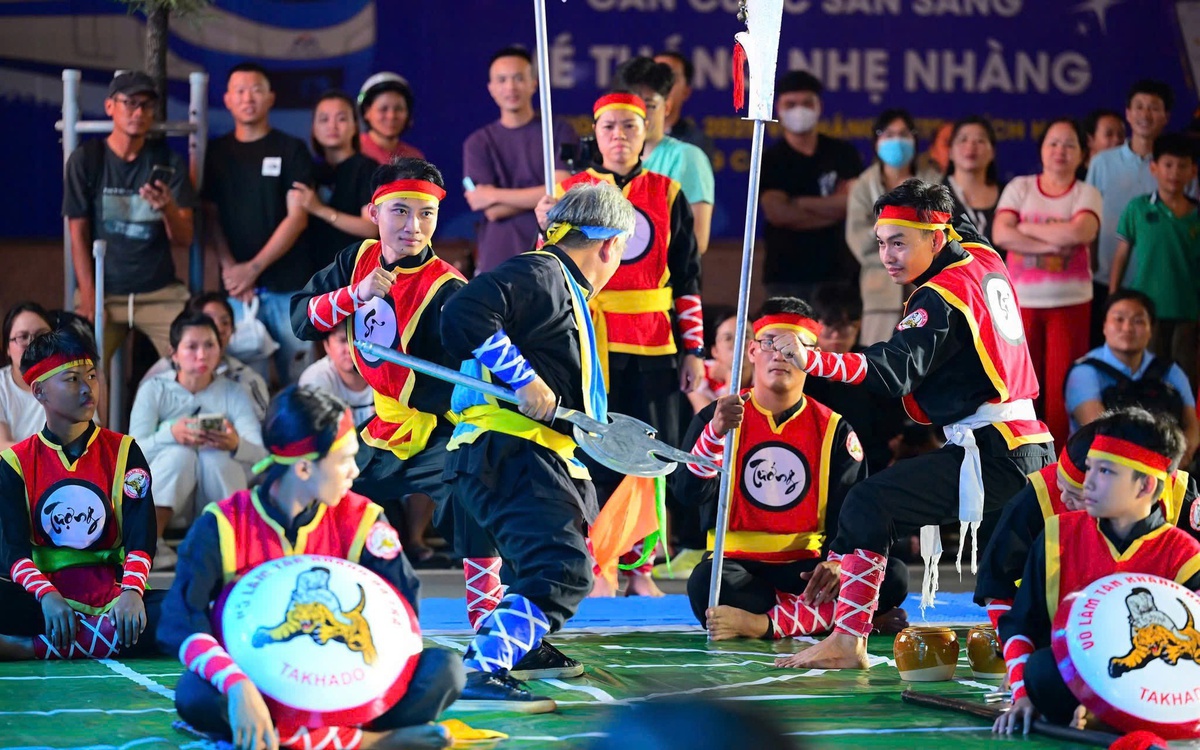 Cờ người võ thuật biểu diễn ở đâu trong Tết Nguyên đán 2026?