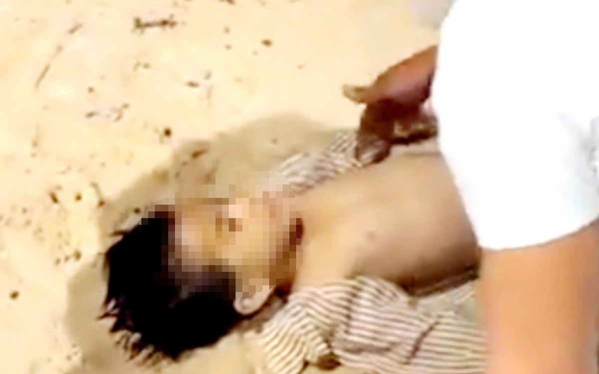 Kịp thời cứu sống một bé trai đi tắm biển bị đuối nước ở Phú Quốc