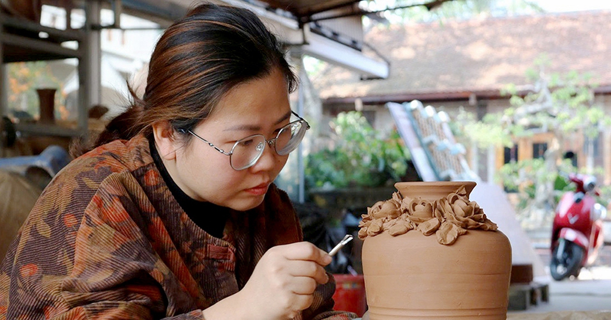 Độc đáo đồ trang trí Tết từ gốm, đồ đồng