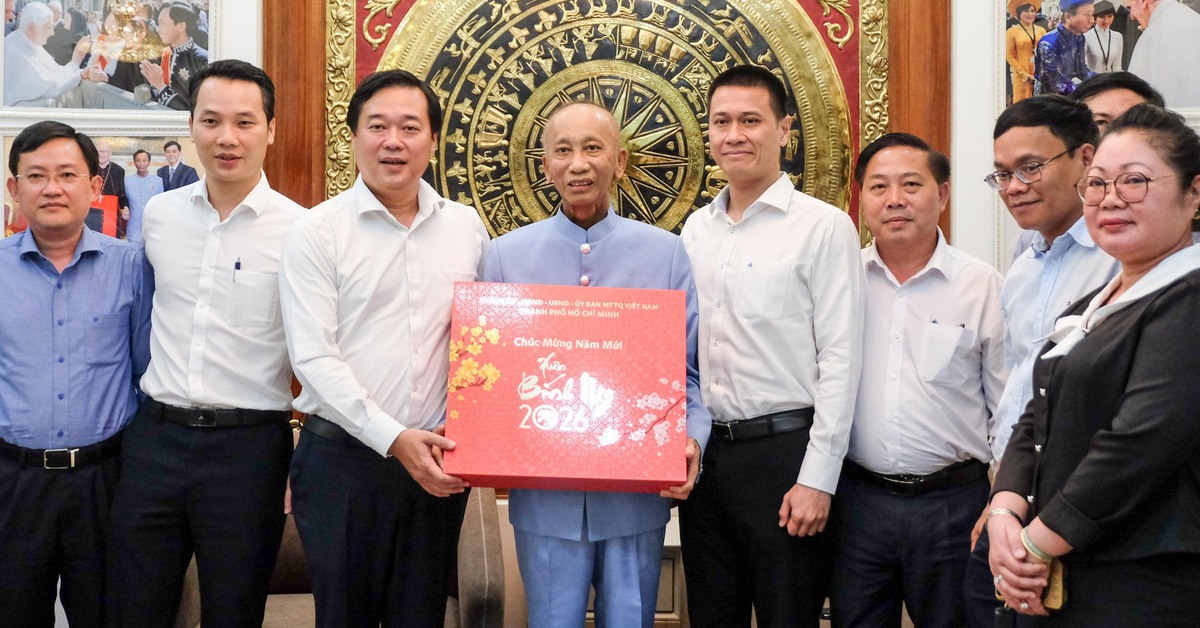 Lãnh đạo TP.HCM thăm, chúc Tết Hiệp sĩ Đại Thánh giá Lê Đức Thịnh và GS Hồ Sỹ Thoảng