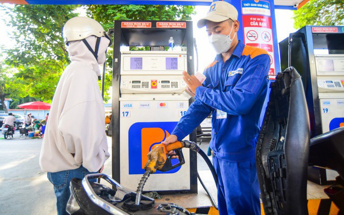 Giá xăng dầu đồng loạt tăng trước kỳ nghỉ Tết