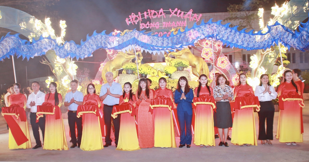 Nhiều xã phường TP.HCM rộn ràng hội hoa xuân Bính Ngọ 2026