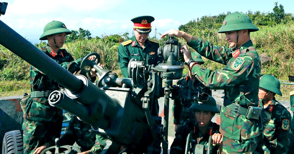 Tết đông khách, bộ đội Cù Lao Chàm tăng cường trực chiến