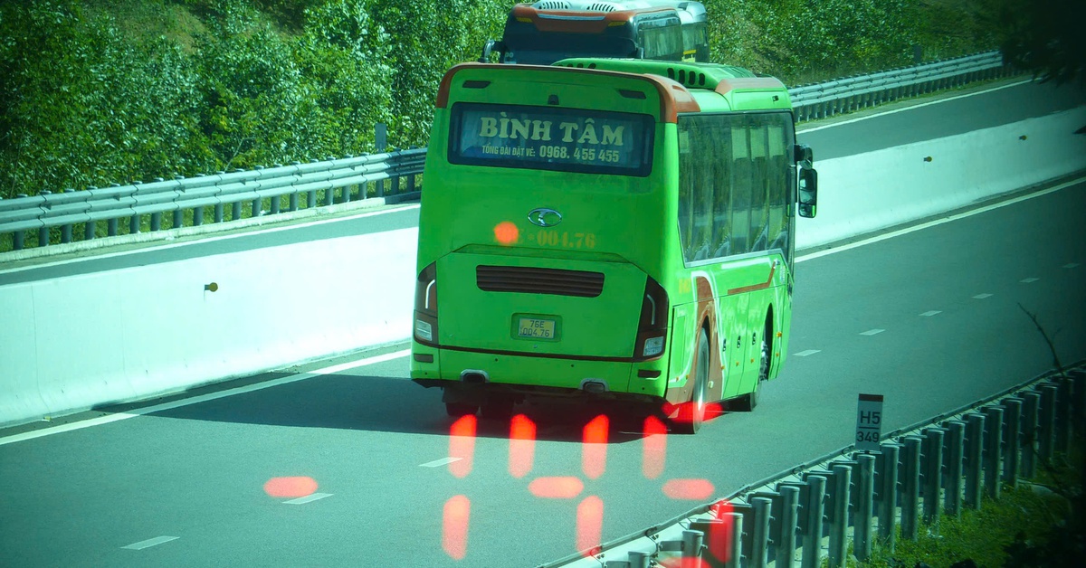 Cao tốc Vân Phong - Nha Trang cho chạy 90km/h, xe khách giường nằm chạy tới 145km/h