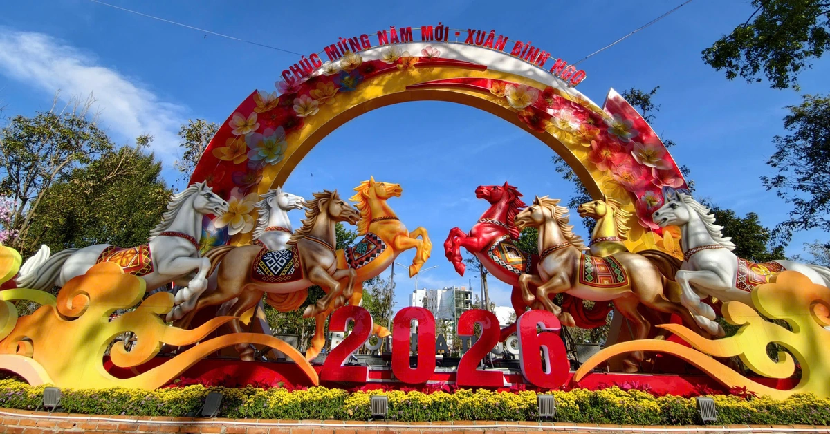 Bát tuấn mã trên đường hoa Buôn Ma Thuột - khi đại ngàn giao hòa sóng biển