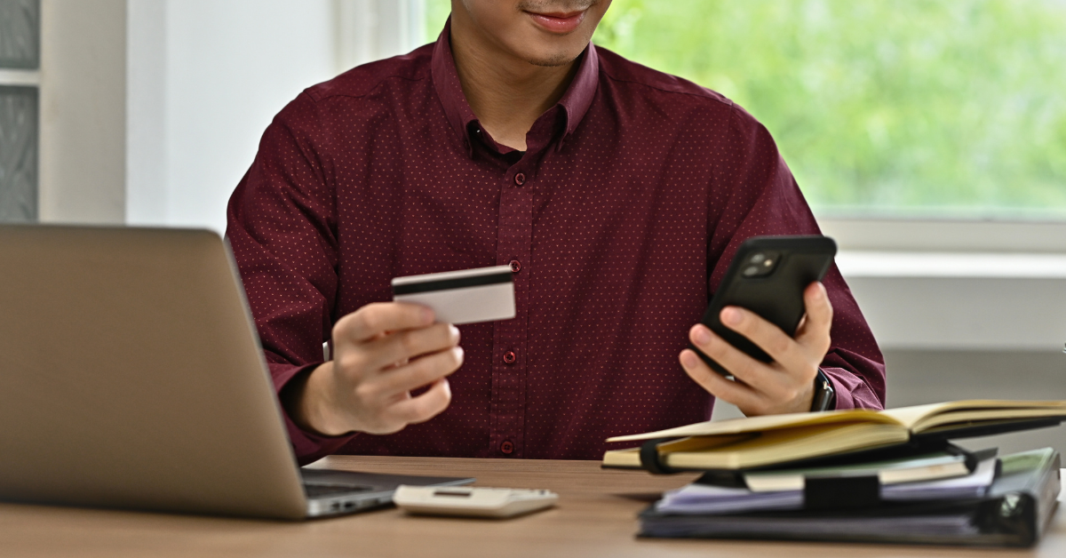 Họp mặt du xuân cùng nhóm bạn, chia tiền trả cho khoẻ hay giành nhau trả?