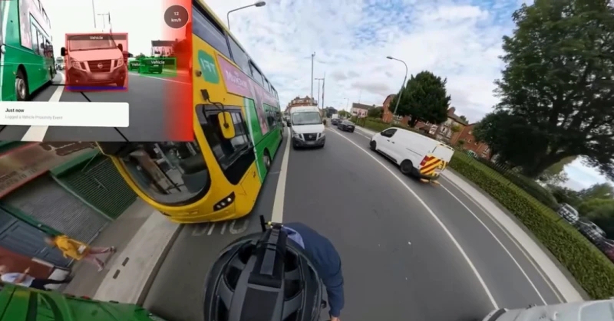 Camera AI biến xe đạp thường 'xịn' như ô tô: cảnh báo nguy hiểm, bản đồ 'điểm đen', ra đường hết rén