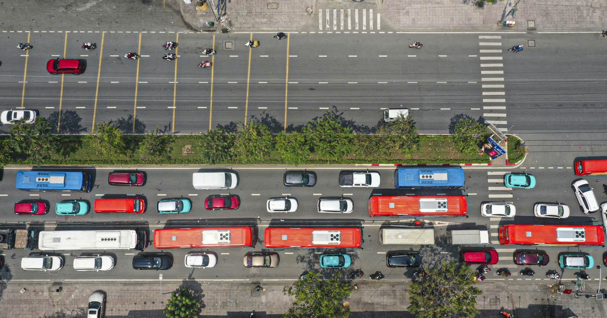 Khác dự đoán, sau ngày làm việc cuối, cửa ngõ TP.HCM 'dễ thở'