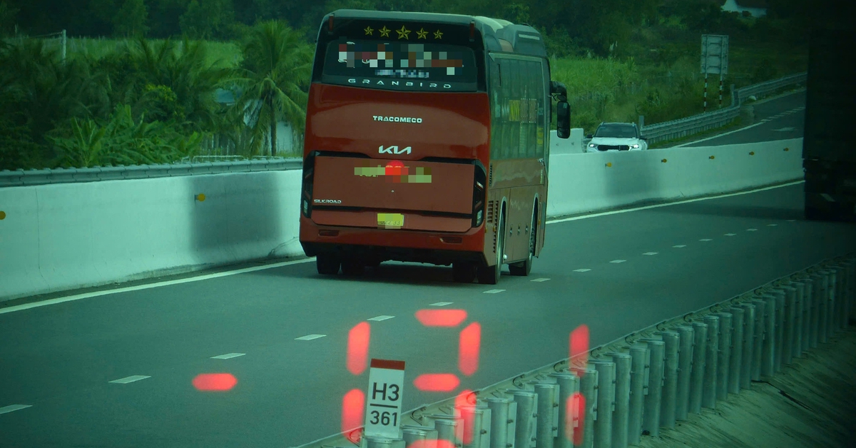 74 xe khách vi phạm tốc độ trên cao tốc từ TP.HCM đến Khánh Hòa, có xe chạy 131km/h - Báo Tuổi Trẻ