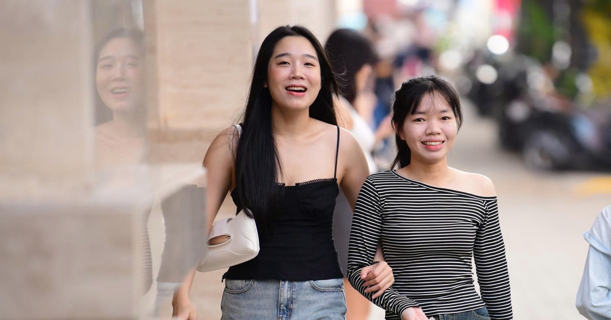 Thời tiết hôm nay 28 Tết: Bắc Bộ nắng yếu, Nam Bộ mưa trái mùa vài nơi